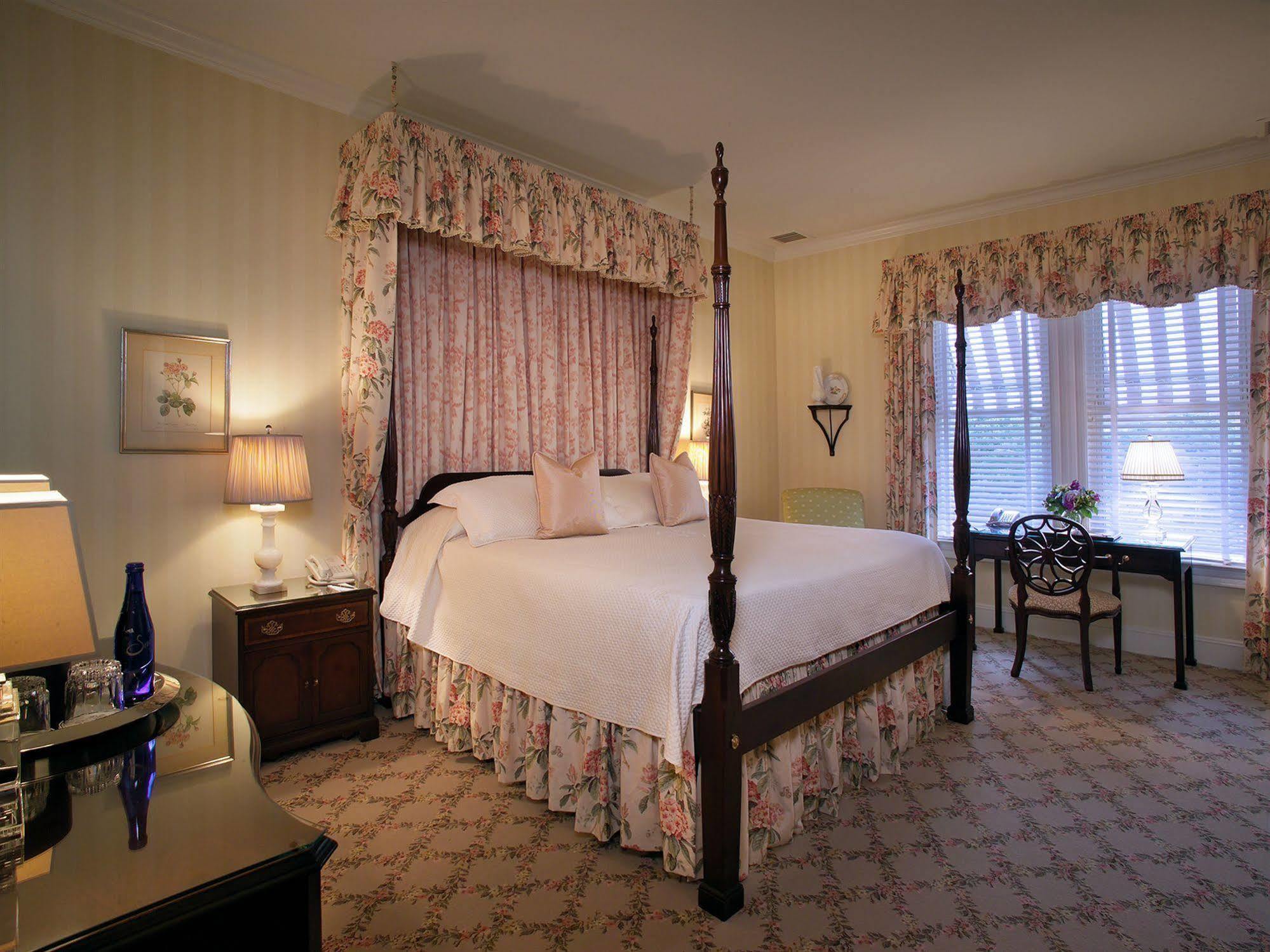 The Bernards Inn Bernardsville Buitenkant foto